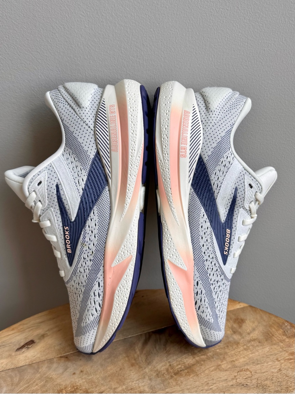 Brooks Adrenaline GTS 24 Women's Running Shoes Gray Blue Peach Size 8 Gym - Picture 4 of 14